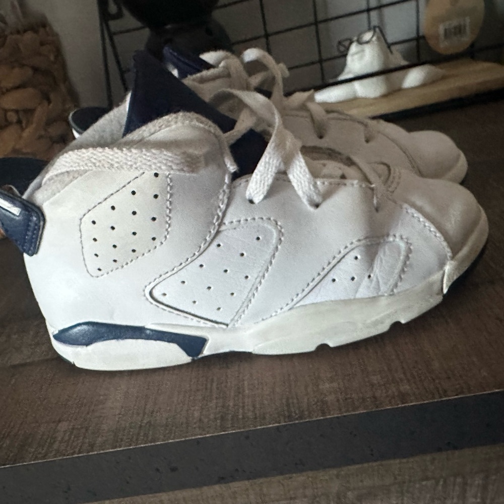 Air Jordan 6 Mid night Navy